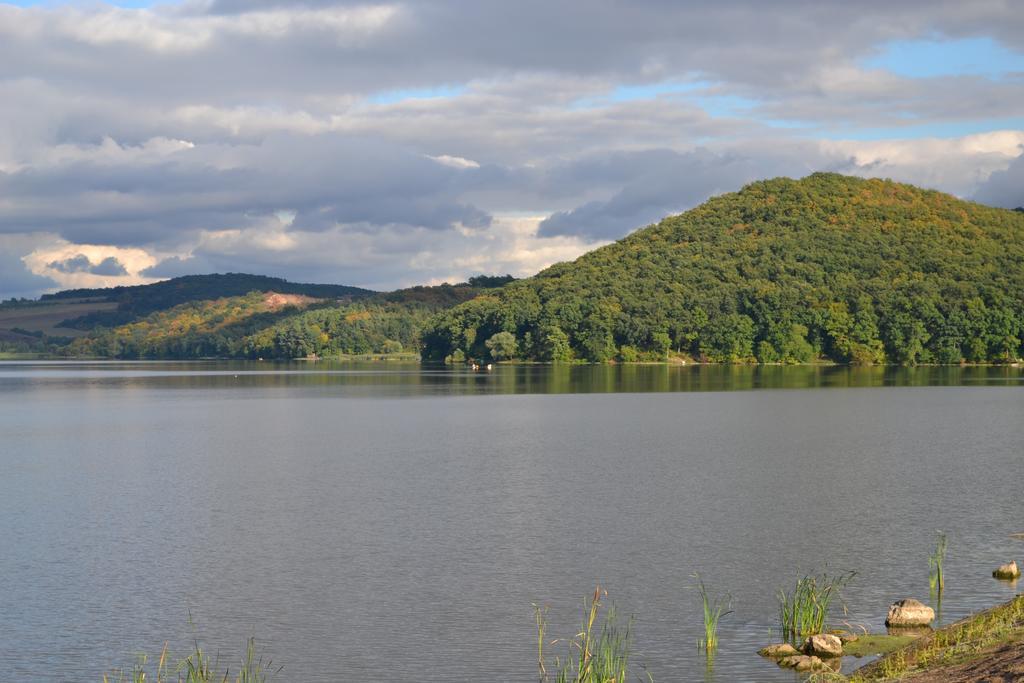 Vár-lak Vendégház Szendro Esterno foto