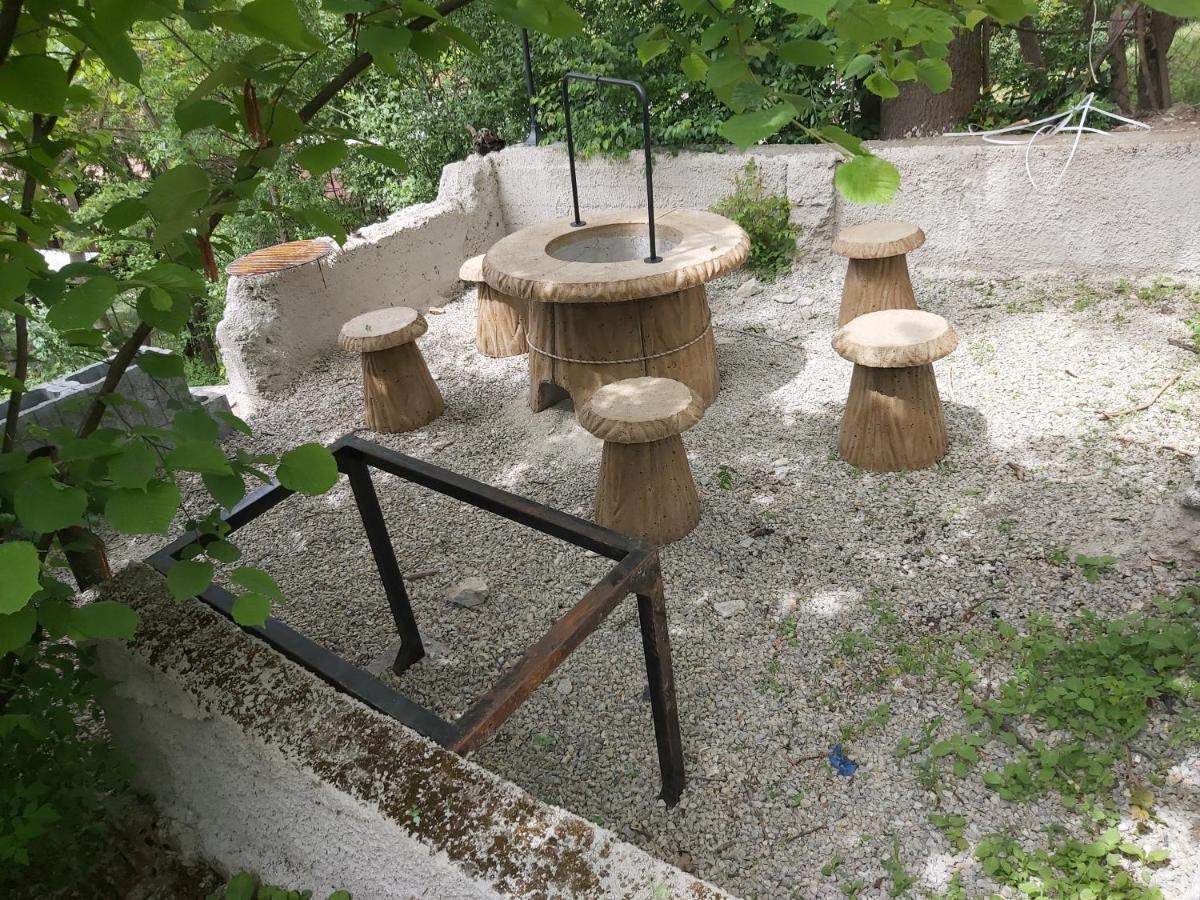 Vár-lak Vendégház Szendro Esterno foto